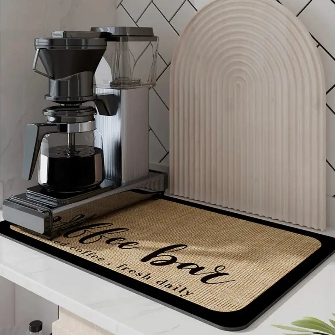 حصيرة آلات القهوة وركن القهوة والاكواب - صورة 1