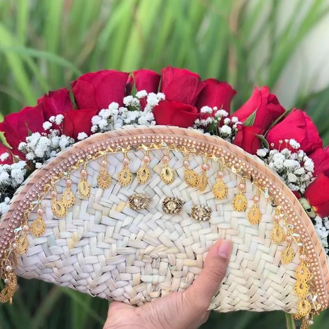 مسكة عروس تقليدية - صورة 1