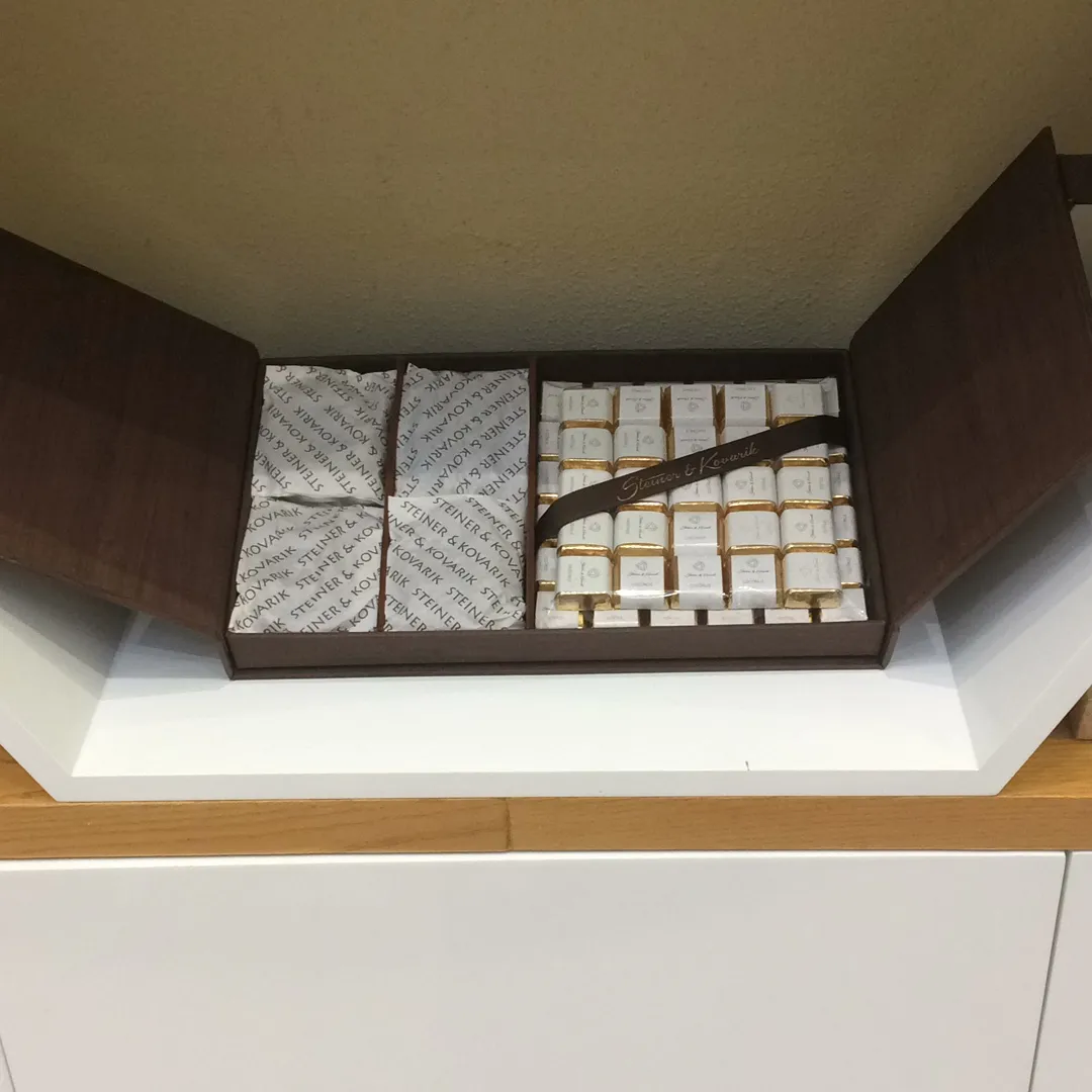 علب المناسبات - صورة 1