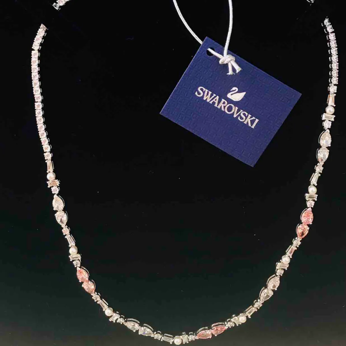 سواروفسكي - صورة 1